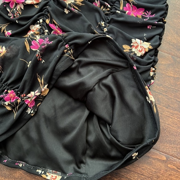 Leith Ruched Floral Print Bodycon Dress - Picture 5 of 7